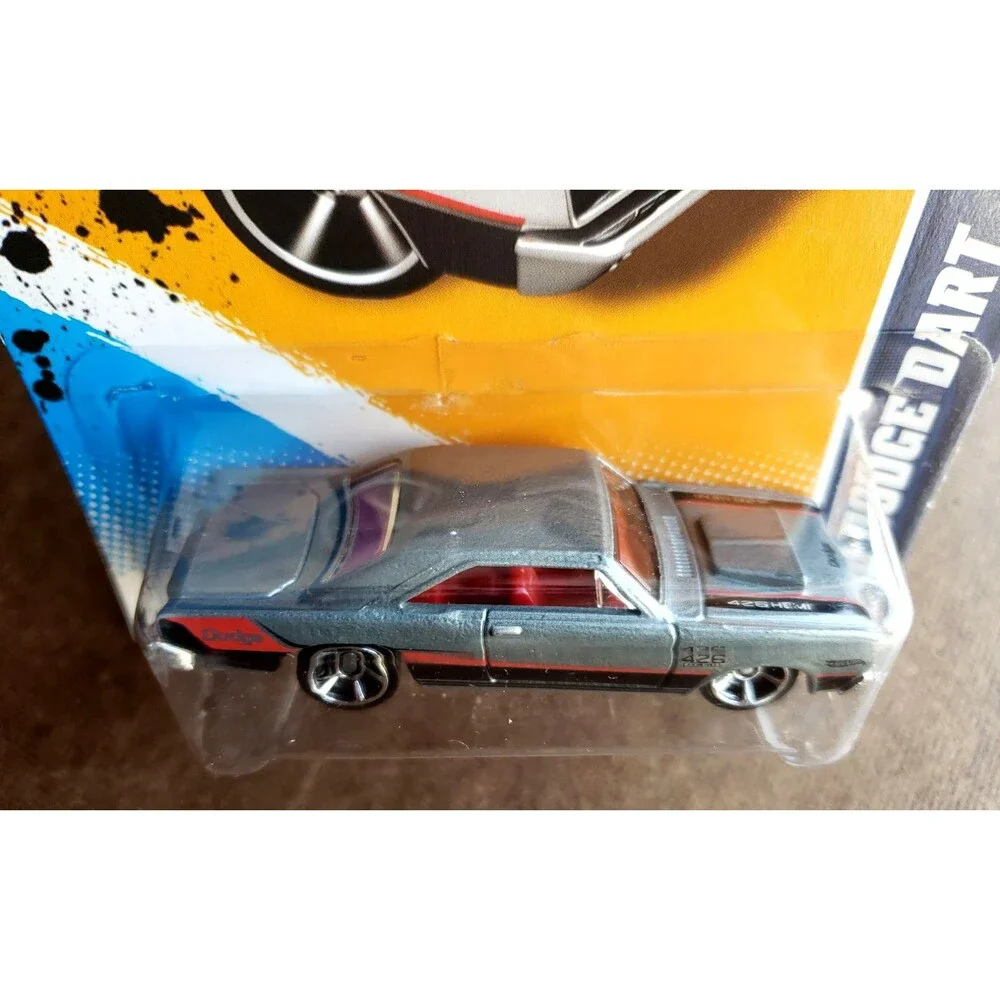 2012 Hot Wheels '68 DODGE DART Metalflake Gray Muscle Mania Mopar '12 01/10 1:64